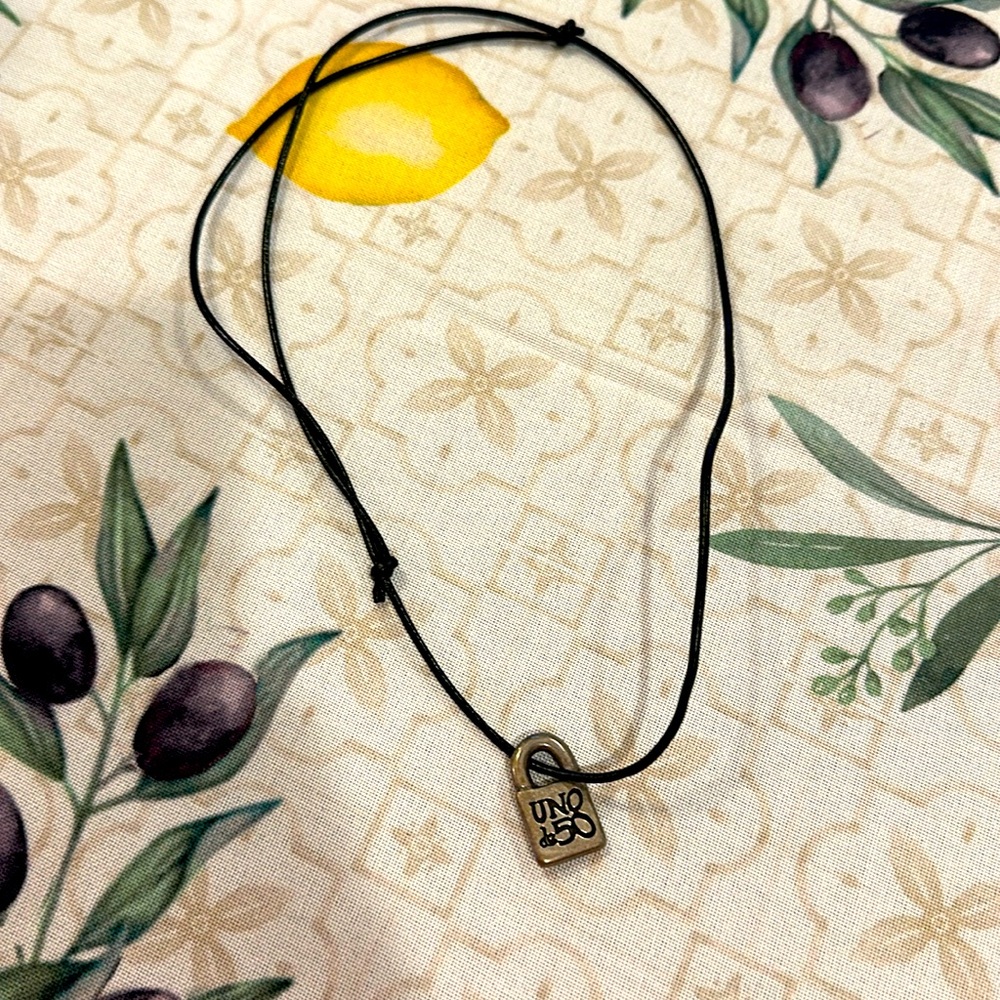 Uno de 50 silver charm with adjustable necklace